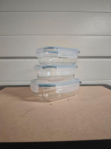 Tuppeware set 3 stuks beschikbaar voor biedingen