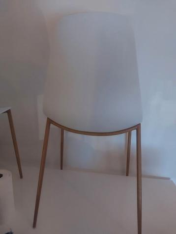 4 eetkamerstoelen gratis 