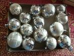 15 oude zilver kleurige kerstballen, Ophalen of Verzenden, Gebruikt