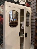 Brocante/vintage spiegelkastje, toiletkastje, hangkast, Antiek en Kunst, Ophalen