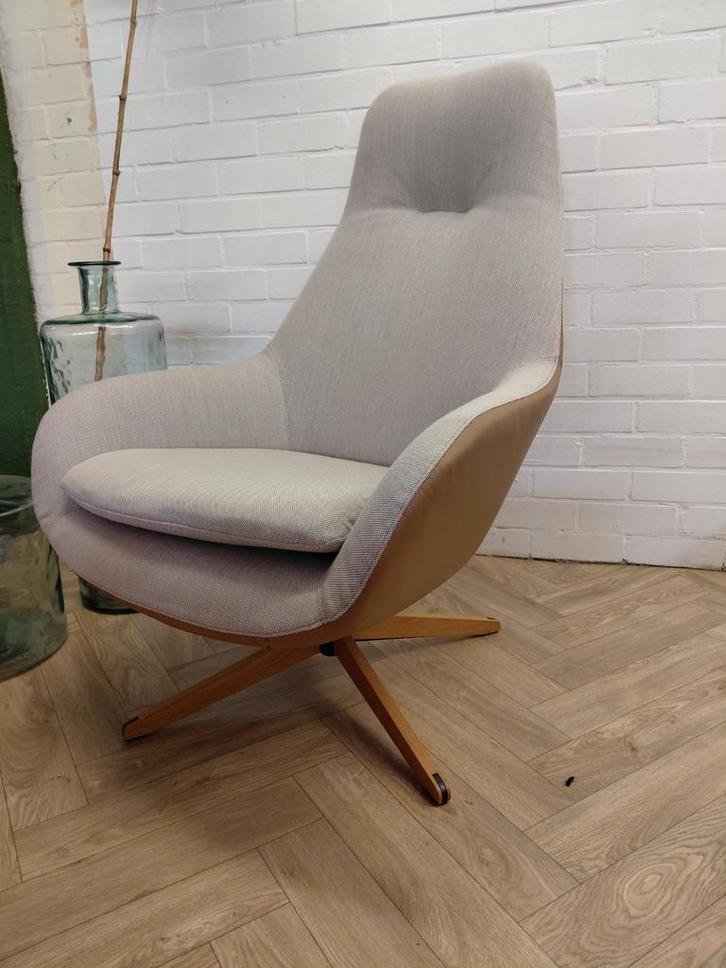 Pode Sparkle two draaifauteuil | beige camel | Refurbished, Huis en Inrichting, Fauteuils, Zo goed als nieuw, Leer, Stof, 75 tot 100 cm