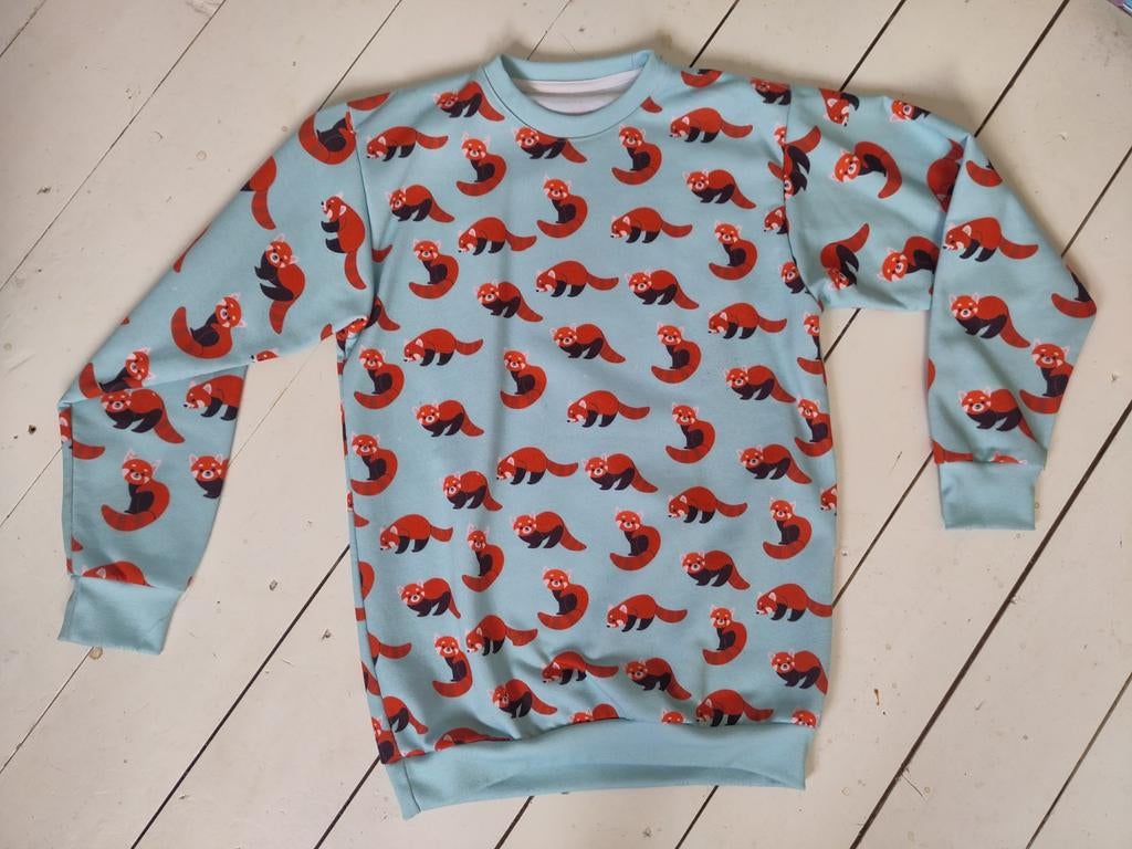 Sweater met rode panda's, maat XS, Ophalen of Verzenden, Zo goed als nieuw, Maat 34 (XS) of kleiner, Blauw
