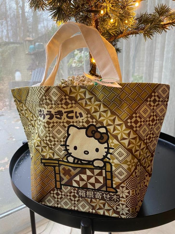 yosegi zaiku Hello Kitty tas uit Japan, Sieraden, Tassen en Uiterlijk, Tassen | Damestassen, Zo goed als nieuw, Handtas, Beige