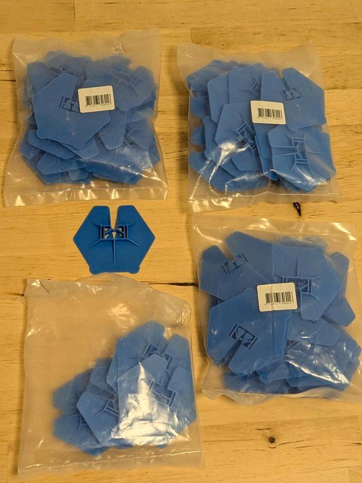 Isolatie clip blauw spouw isolatie nieuw, Doe-het-zelf en Verbouw, Isolatie en Afdichting, Nieuw, Overige materialen, Minder dan 4 cm