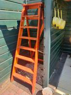 Houten trapje, Doe-het-zelf en Verbouw, Ladders en Trappen, Ophalen, Zo goed als nieuw, Minder dan 2 meter
