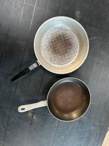 Twee pannen beschikbaar voor biedingen
