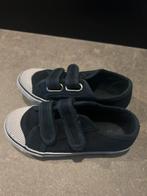 Gymschoenen blauw maat 26, Kinderen en Baby's, Kinderkleding | Schoenen en Sokken, Ophalen, Zo goed als nieuw, Jongen of Meisje