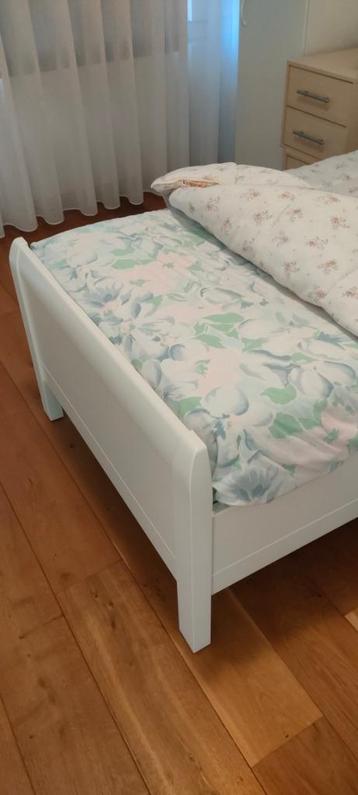 elektrisch verstelbaar seniorbed met matras beschikbaar voor biedingen