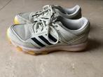 Adidas hockeyschoenen meisjes kleur creme, maat  39 1/3, Adidas, Ophalen of Verzenden, Gedragen, Sportschoenen