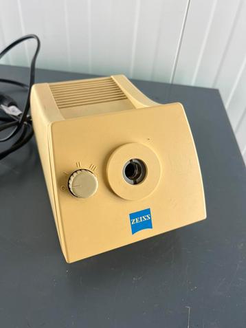 Zeiss KL 200 lichtbron beschikbaar voor biedingen