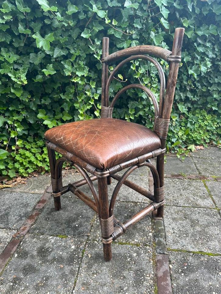 Vintage Brutalist Manou Rotan Bamboe Stoel - leer, Antiek en Kunst, Antiek | Meubels | Stoelen en Banken, Ophalen of Verzenden