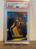 Thomas Bryant Panini Donruss Optic 2017 Red & Yellow PSA 9, Hobby en Vrije tijd, Stickers en Plaatjes, Ophalen of Verzenden, Zo goed als nieuw