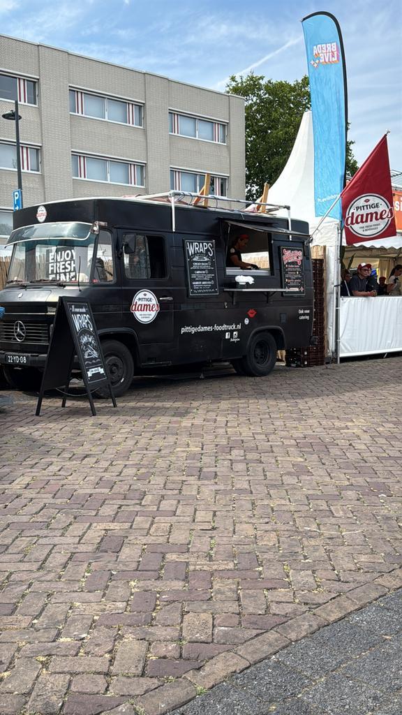 Mercedes 406D Foodtruck • RVS keuken • Stuurbekrachtiging, Auto's, Oldtimers, Particulier, Mercedes-Benz, Diesel, Handgeschakeld