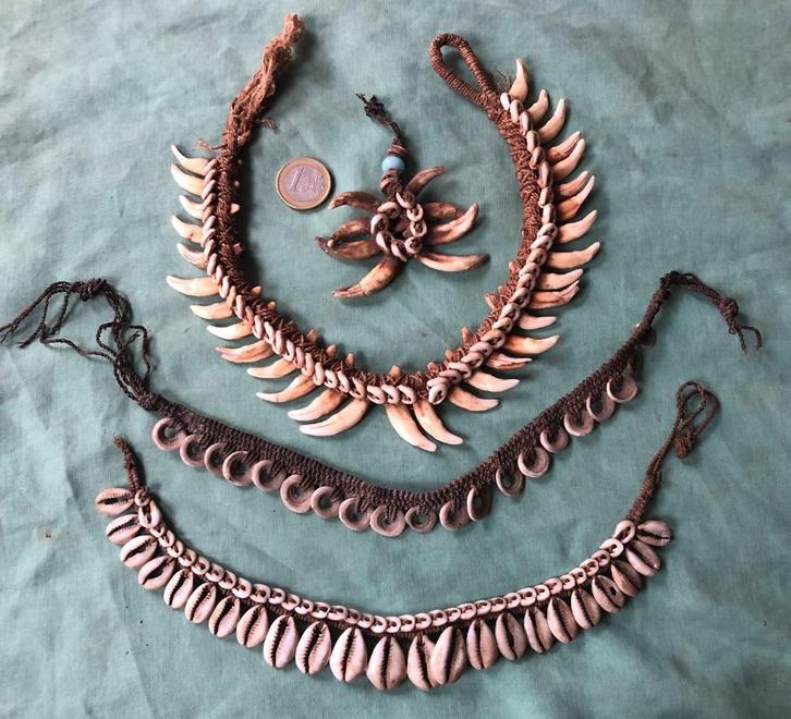 3 kettingen Papoea-Nieuw-Guinea, Antiek en Kunst, Kunst | Niet-Westerse kunst, Ophalen of Verzenden