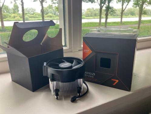 AMD AM4 Socket Wraith Spire Koeler (Nieuw, uit Ryzen 7 box), Computers en Software, Computerkoelers, Nieuw, Luchtkoeling, Ophalen of Verzenden