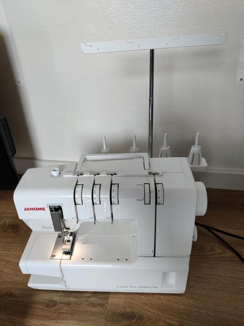 Janome Cover Pro 2000CPX - Nieuw met Bonus Pack, Hobby en Vrije tijd, Naaimachines en Toebehoren, Nieuw, Naaimachine, Janome, Ophalen