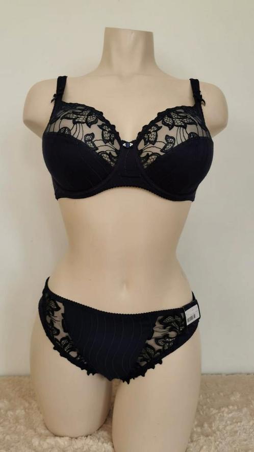 Nieuw prima donna deauville bh 75d 
Rio slip 46, Kleding | Dames, Ondergoed en Lingerie, BH, Blauw, Ophalen of Verzenden