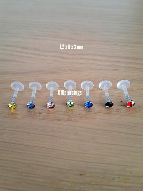 Nieuwe labret piercing. Bioplast. Steentje., Sieraden, Tassen en Uiterlijk, Piercings, Zo goed als nieuw, Oor- of Traguspiercing