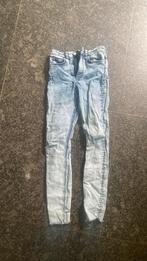 Skinny jeans maat 140 (staat 32 op maar valt erg klein), Broek, Na-kd, Meisje, Ophalen of Verzenden