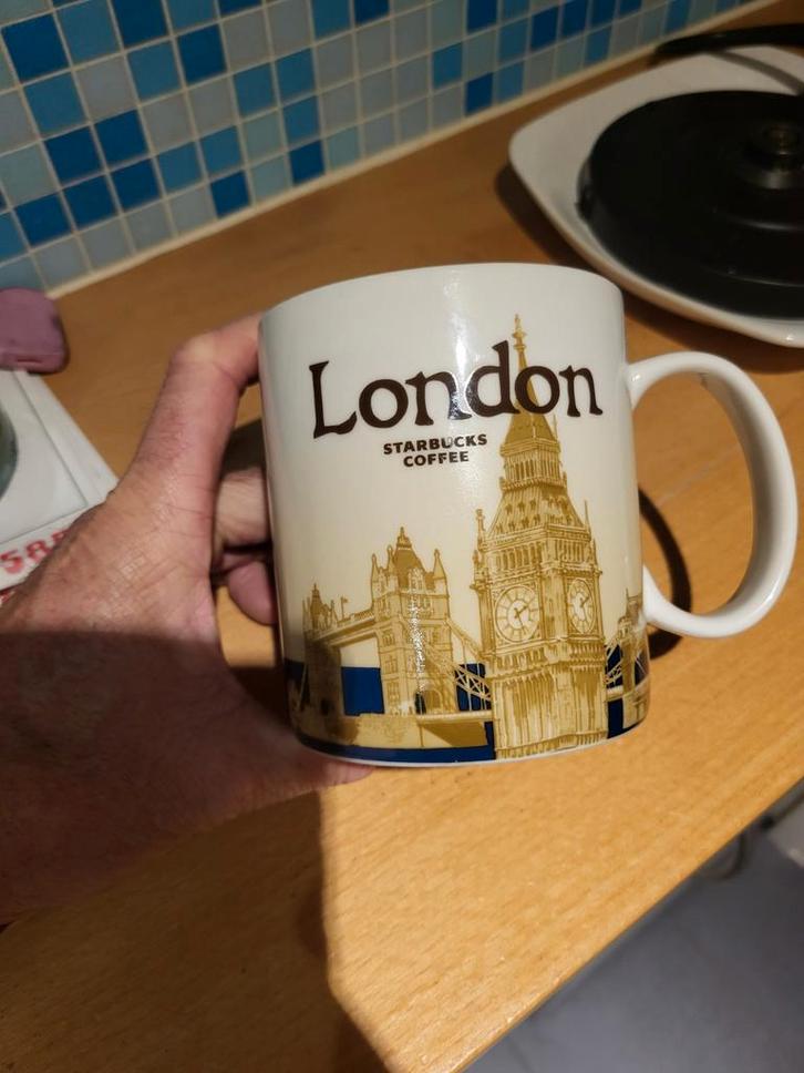 Starbucks London Collector Series Mok, Huis en Inrichting, Keuken | Servies, Zo goed als nieuw, Kop(pen) en/of Schotel(s), Overige stijlen