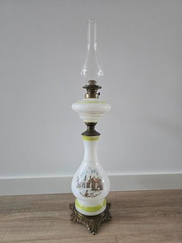 Zeldzame antieke Franse opaline tafelolielamp bronzen voet beschikbaar voor biedingen