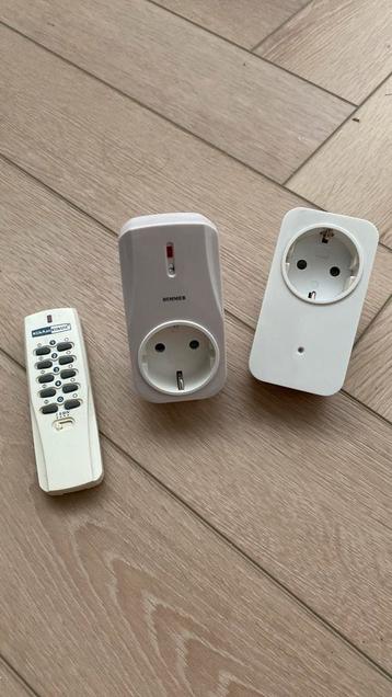 Klik aan klik uit 2 ontvangers dimbaar + afstandsbediening beschikbaar voor biedingen