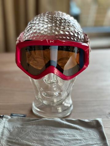 In nette gebruikte staat,prachtige ski bril van Anon in hoes beschikbaar voor biedingen