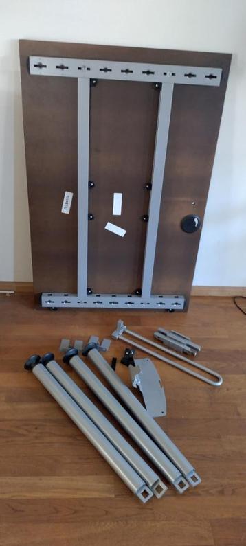 Kantoor tafel bureau 3x beschikbaar voor biedingen