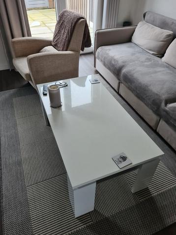 Salontafel beschikbaar voor biedingen