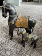 Duo van vintage Indiase houten paarden, Ophalen