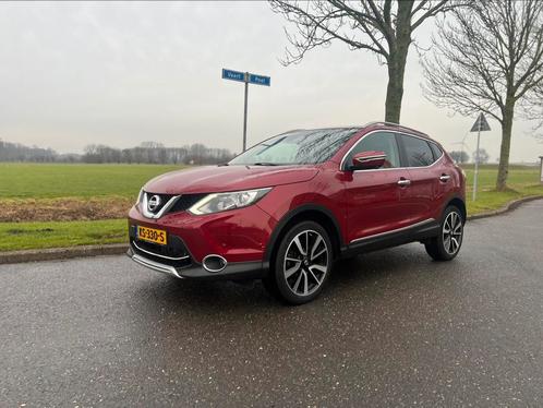 Nissan Qashqai 1.2 Dig-t 85KW 2WD CVT 2016 Rood, Auto's, Nissan, Bedrijf, Qashqai, 360° camera, ABS, Achteruitrijcamera, Adaptieve lichten