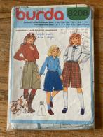 Burda naaipatroon kledingpatroon 8208 broekrok (mt 116-176), Broek, Kind, Zo goed als nieuw, Burda