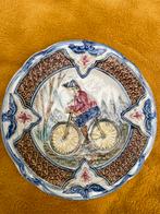 Majolica bord met antieke fiets, Antiek en Kunst, Ophalen of Verzenden