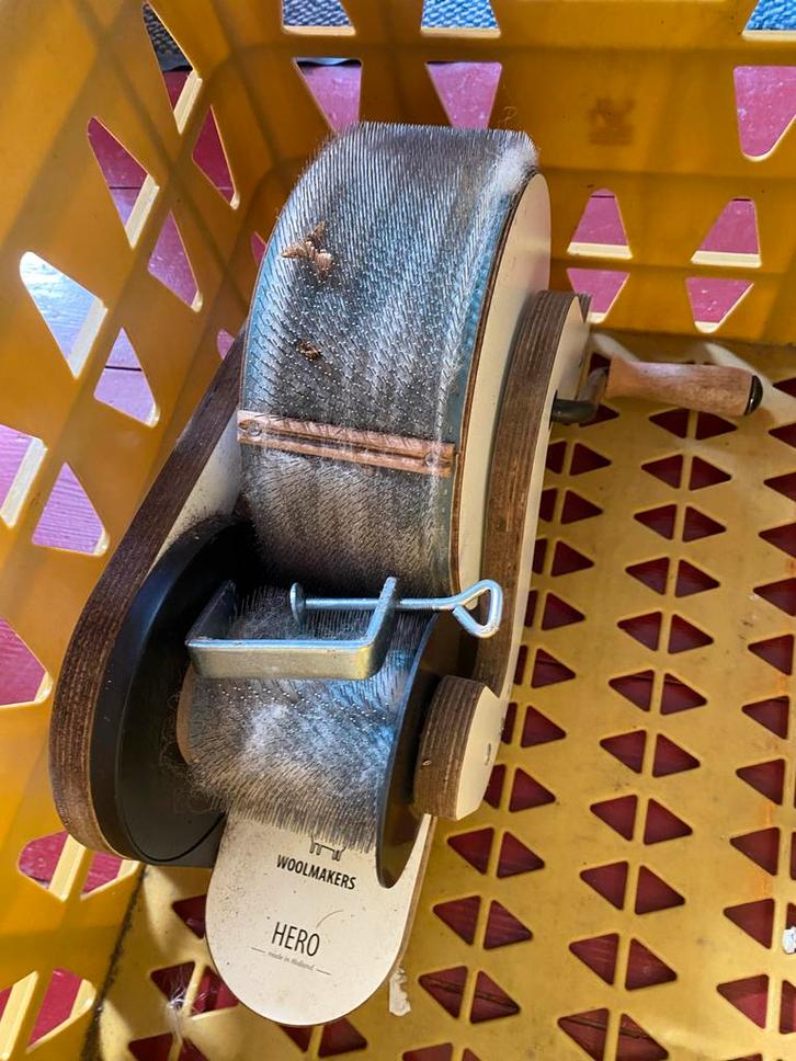 Woolmakers Hero Wolkaarder - kringloopwinkel nichris 2.0, Hobby en Vrije tijd, Spinnewielen en Spinnen, Zo goed als nieuw, Spinwol