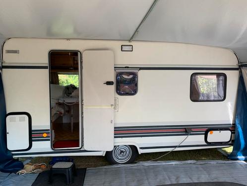 Burstner caravan, Caravans en Kamperen, Caravans, tot en met 4, 500 - 750 kg, Treinzit, Bürstner, 2 aparte bedden, Vast bed, 4 tot 5 meter