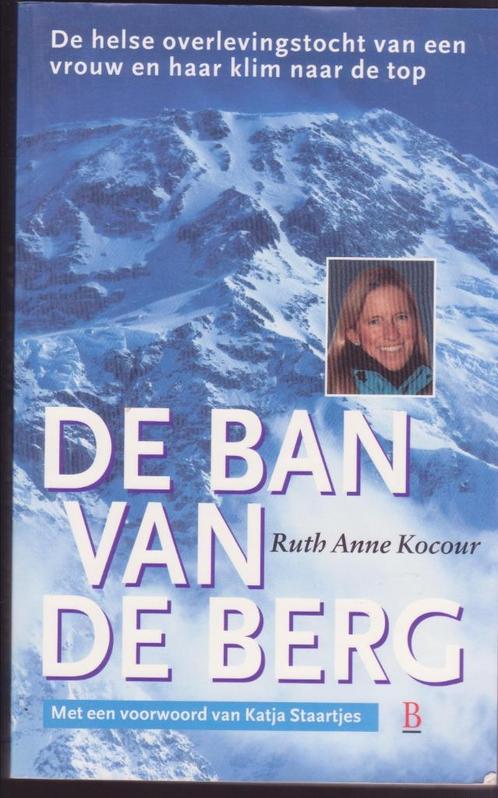 De ban van de berg * Ruth Anne Kocour, Boeken, Sportboeken, Gelezen, Wintersport, Ophalen of Verzenden
