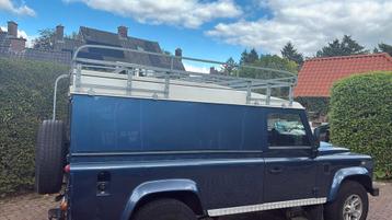 Imperiaal Landrover Defender 110 beschikbaar voor biedingen