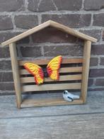 Houten rekje met betonnen vlinder en vogeltje, Tuin en Terras, Ophalen of Verzenden, Nieuw