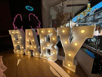 Lichtletters baby te huur  beschikbaar voor biedingen