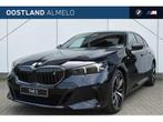 BMW i5 eDrive40 M Sport / Trekhaak / Adaptieve LED / Comfort, Automaat, 2095 kg, Zwart, Zwart