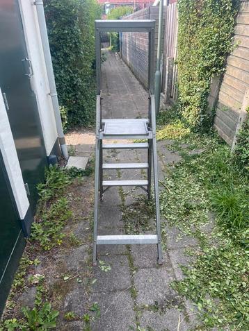 Aluminium laader beschikbaar voor biedingen