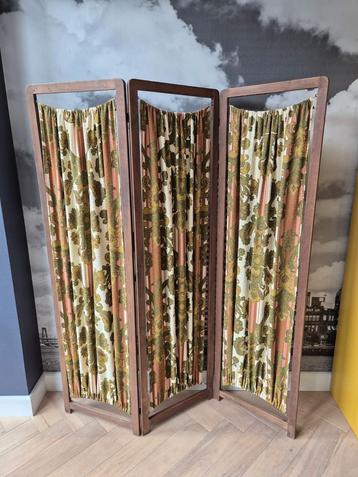 Vintage houten kamerscherm beschikbaar voor biedingen