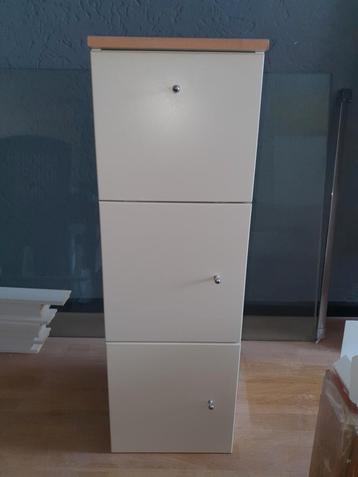 Wandmeubel badkamer crème 