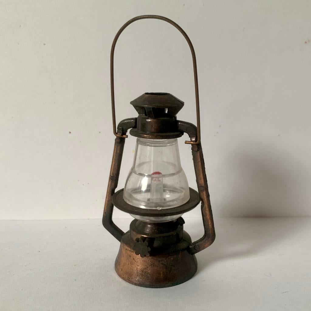 Vintage Miniatuur OlieLamp Potloodslijper puntenslijper, Ophalen of Verzenden, Gebruikt