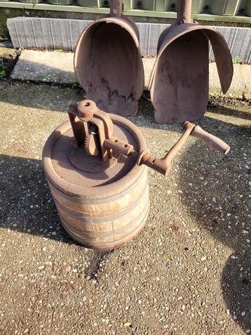 Oude karrenton beschikbaar voor biedingen