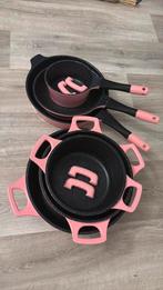 Roze pannen, Huis en Inrichting, Keuken | Potten en Pannen, Ophalen, Zo goed als nieuw