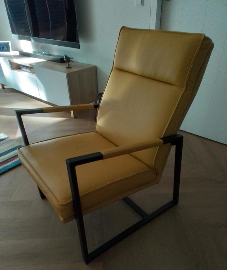 Leren Fautuil Model Square Uitgevoerd in Toledoleer, Huis en Inrichting, Fauteuils, Zo goed als nieuw, Leer, 50 tot 75 cm, 75 tot 100 cm