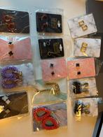 14 paar oorbellen, Ophalen of Verzenden, Nieuw, Overige kleuren, Overige materialen