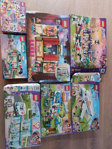 7 dozen Lego Friends - Nagenoeg Compleet! beschikbaar voor biedingen