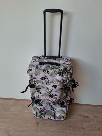 Eastpak Tranverz M / H67 B35,5 D30 / 78L beschikbaar voor biedingen